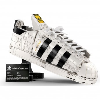 Конструктор LEGO CREATOR "КРОССОВОК ADIDAS ORIGINALS SUPERSTAR" Коллекционные наборы 10282 Конструктор LEGO CREATOR "КРОССОВОК ADIDAS ORIGINALS SUPERSTAR" Коллекционные наборы 10282